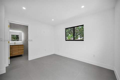 19301 NW 52nd Ave, Miami Gardens FL - photo 7 of 39