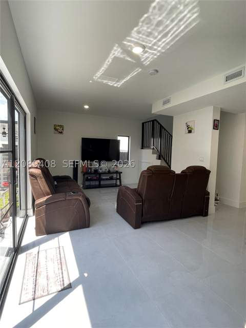 1384 NW 2nd Ter, Florida City FL - photo 15 of 60