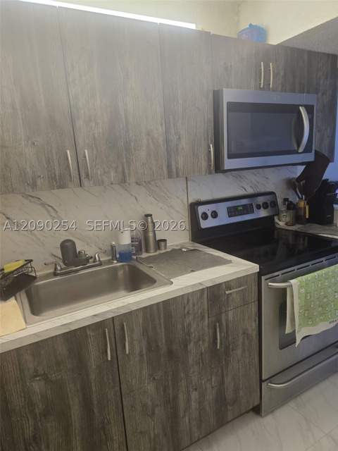 1251 NE 108th St 718, Miami FL - photo 10 of 24