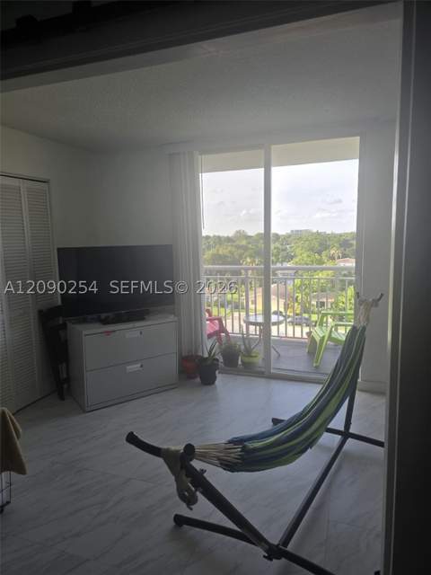 1251 NE 108th St 718, Miami FL - photo 15 of 24