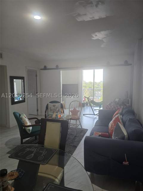 1251 NE 108th St 718, Miami FL - photo 6 of 24