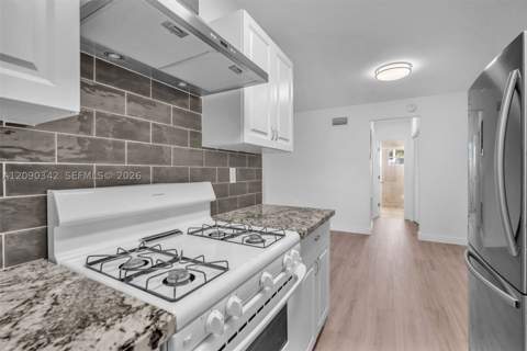 8010 Tatum Waterway Dr 5, Miami Beach FL - photo 12 of 32