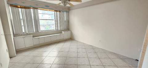 18041 Biscayne Blvd 203, Aventura FL - photo 10 of 43