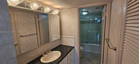 18041 Biscayne Blvd 203, Aventura FL - photo 12 of 43