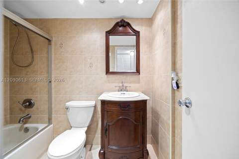 251 174th St 812, Sunny Isles Beach FL - photo 17 of 32