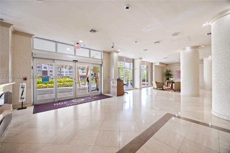 2 bedroom Condominium at 251 174th St 812, Winston Towers 200, Sunny Isles Beach — photo 5