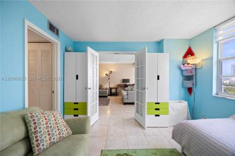 251 174th St 812, Sunny Isles Beach FL - photo 8 of 32