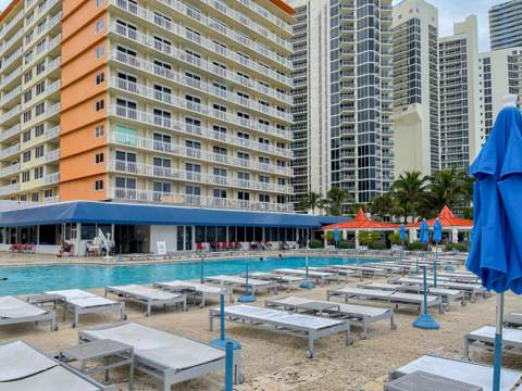 19201 Collins Avenue 1034, Sunny Isles Beach FL - photo 11 of 12