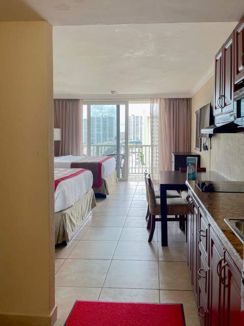 19201 Collins Avenue 1034, Sunny Isles Beach FL - photo 7 of 12