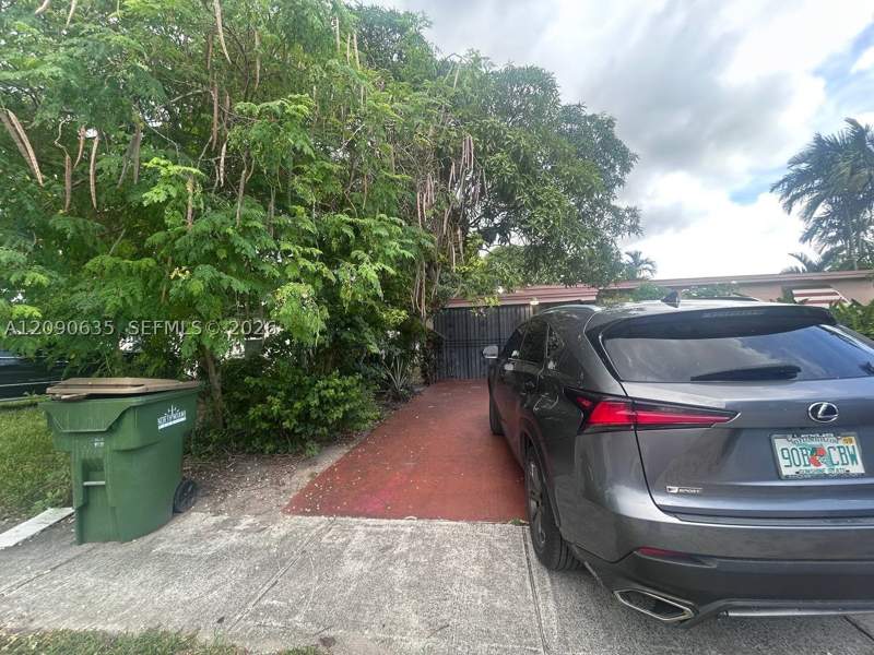 2 bedroom SingleFamilyResidence at 105 NW 122nd St, Overbrook Shores No-2, North Miami — photo 3