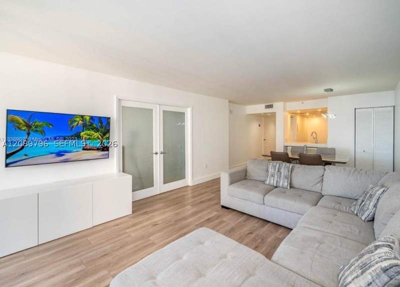 1 bedroom Condominium at 555 NE 15th St 26E, Venetia Condo, Miami — photo 3