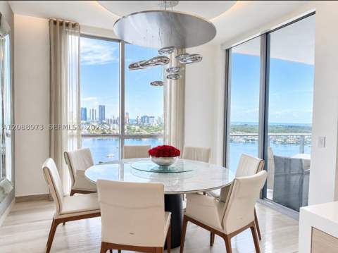 17111 Biscayne Blvd 2210, North Miami Beach FL - photo 9 of 32