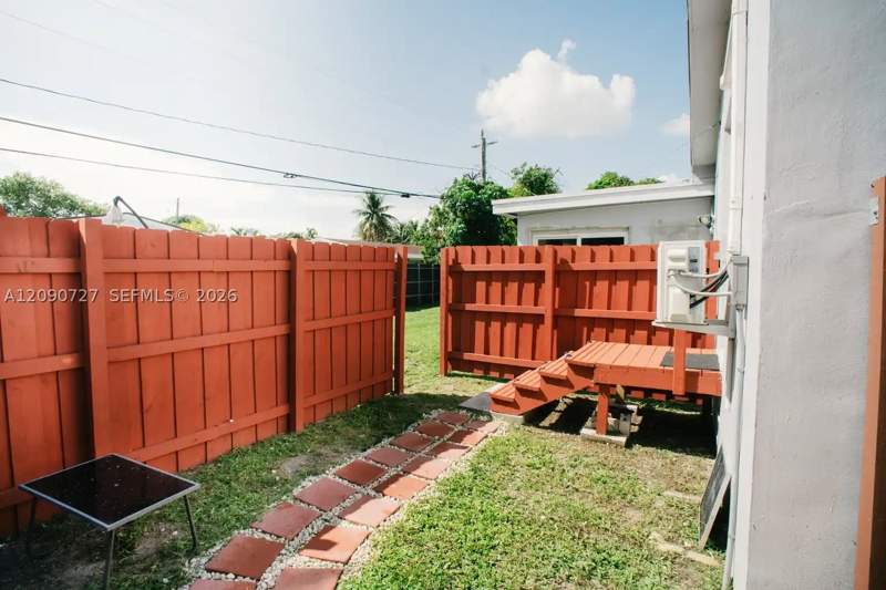 4 bedroom SingleFamilyResidence at 500 East Dr, Highland Manor Sec 6, North Miami Beach — photo 5