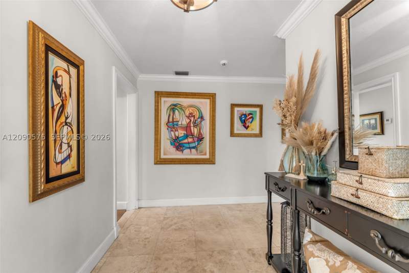 4 bedroom SingleFamilyResidence at 10420 SW 99th St, Kendale Sec 2, Miami — photo 4