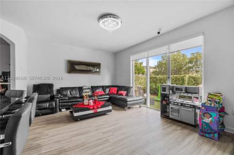 8739 NW 109th Ct, Doral FL - photo 7 of 30