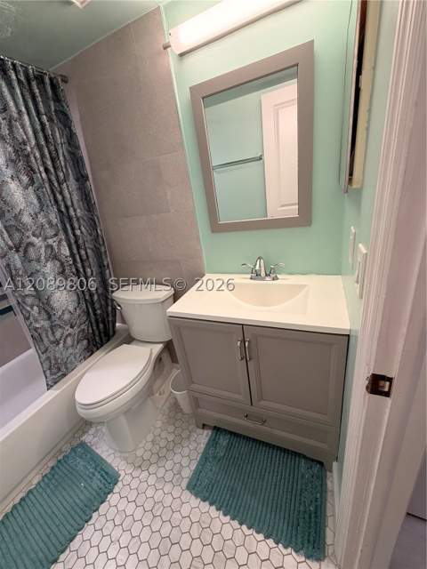 20120 NE 3rd Ct 7, Miami FL - photo 15 of 17