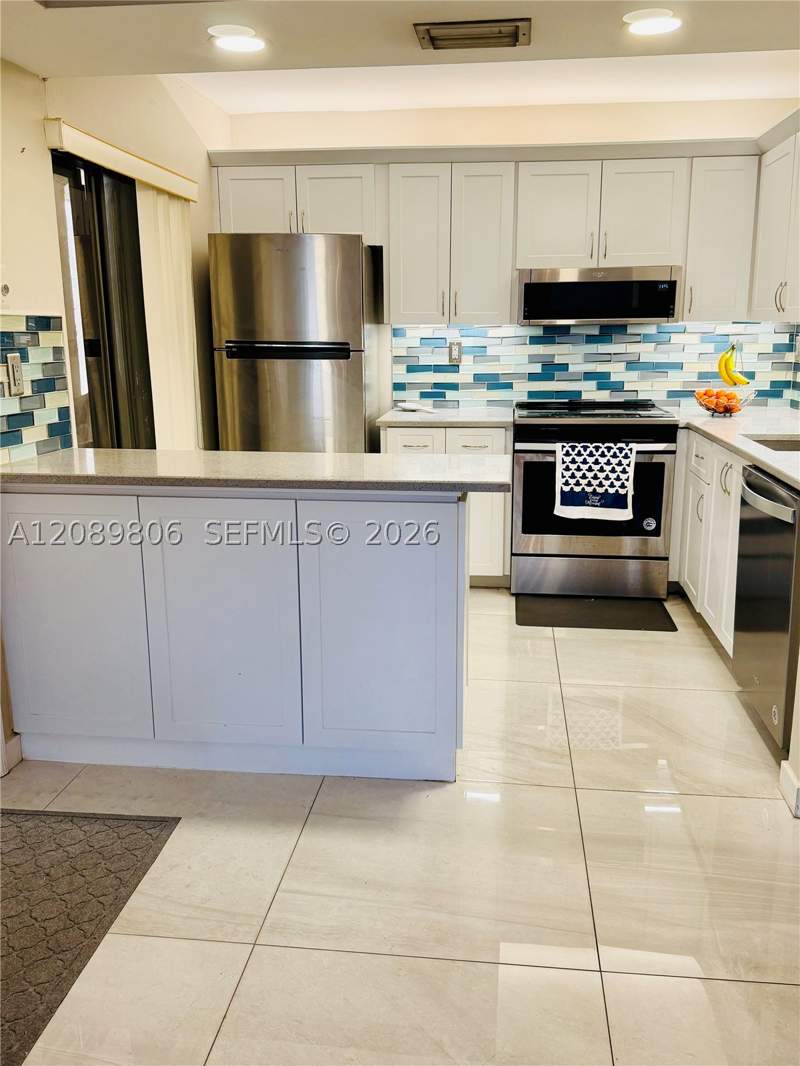 2 bedroom Condominium at 20120 NE 3rd Ct 7, Quatraine Condo II Ph III, Miami — photo 4