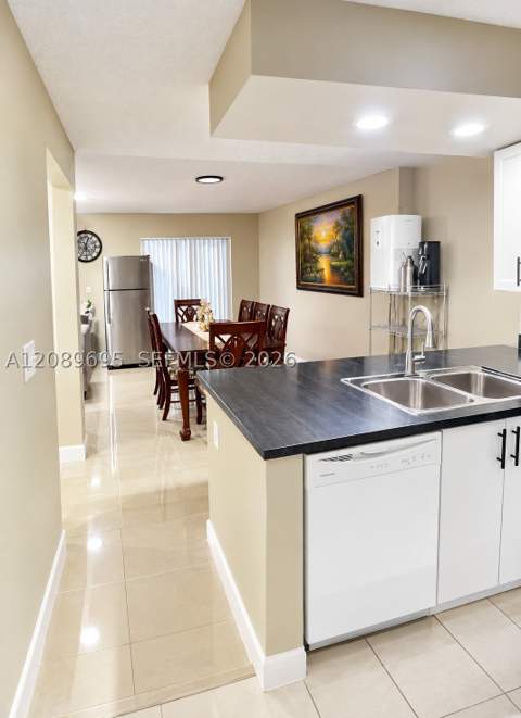 18155 SW 138th Pl, Miami FL - photo 7 of 15