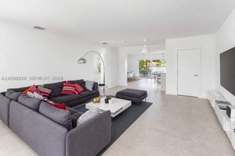 661 86th St, Miami Beach FL - photo 6 of 27