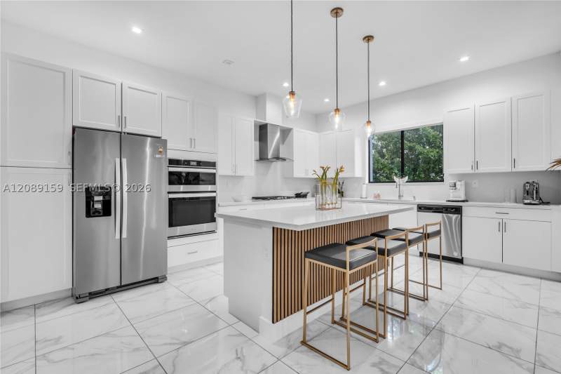4 bedroom SingleFamilyResidence at 4363 NW 81st Ave, Canarias East, Doral — photo 5