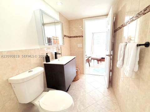 251 174th St 1712, Sunny Isles Beach FL - photo 12 of 27