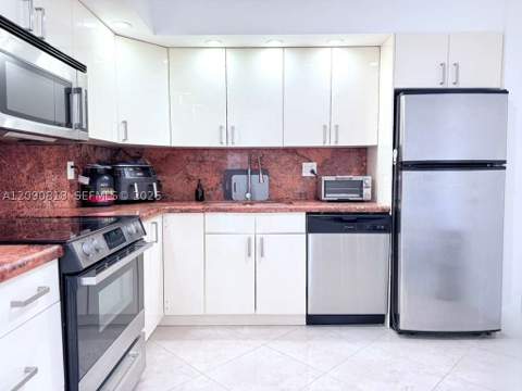251 174th St 1712, Sunny Isles Beach FL - photo 15 of 27