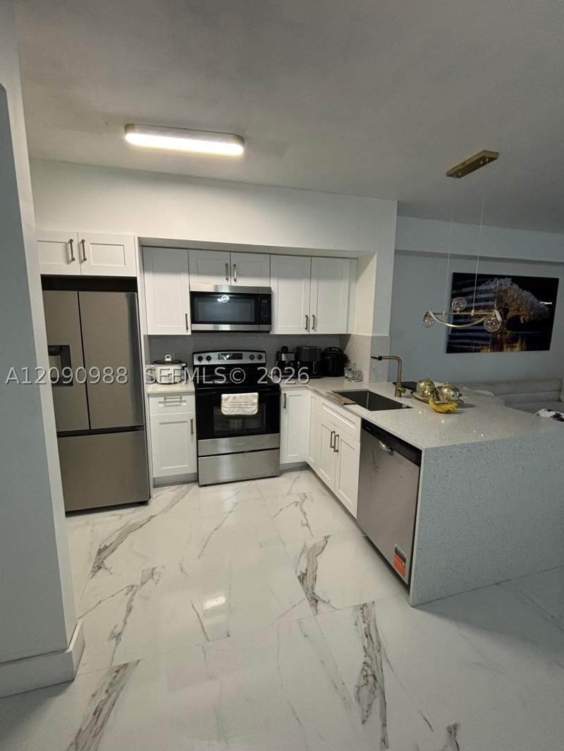 1 bedroom Condominium at 5077 NW 7th St 912, Blue Lagoon Condo, Miami — photo 2