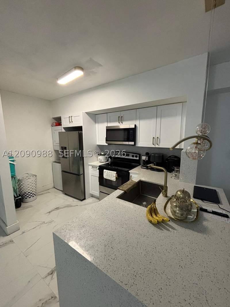 1 bedroom Condominium at 5077 NW 7th St 912, Blue Lagoon Condo, Miami — photo 3