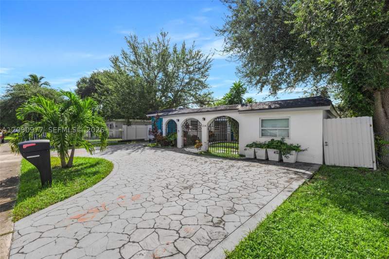 4 bedroom SingleFamilyResidence at 314 NW 106th St, W Miami Shores Sec B, Miami — photo 2