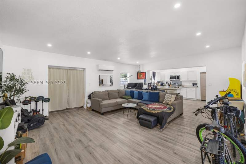 4 bedroom SingleFamilyResidence at 314 NW 106th St, W Miami Shores Sec B, Miami — photo 5