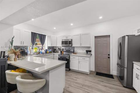 314 NW 106th St, Miami FL - photo 8 of 36