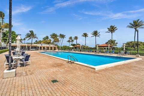 2625 Collins Ave 1109, Miami Beach FL - photo 18 of 19