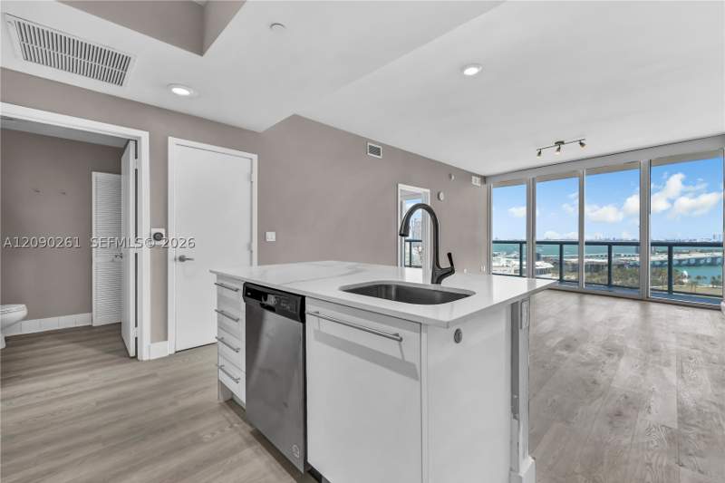1 bedroom Condominium at 888 Biscayne Blvd 1710, Marinablue Condo, Miami — photo 3
