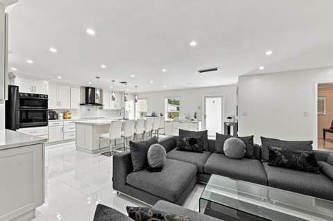 16820 SW 108th Avenue, Miami FL - photo 6 of 31