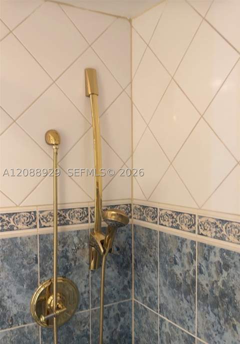200 SE 15th Rd 7D, Miami FL - photo 11 of 25