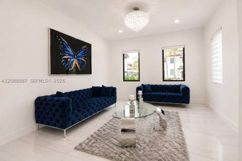 8872 NW 181st St, Hialeah Gardens FL - photo 9 of 28