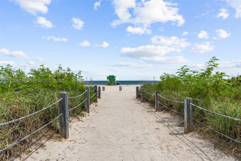 1 bedroom Condominium at 335 Ocean Dr 106, Ocean Walk On South Beach, Miami Beach — photo 2