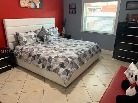6940 W 25th Ln, Hialeah FL - photo 13 of 21