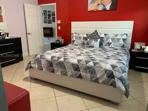 6940 W 25th Ln, Hialeah FL - photo 14 of 21