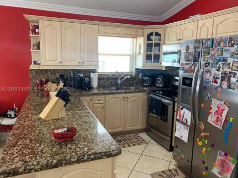 6940 W 25th Ln, Hialeah FL - photo 19 of 21