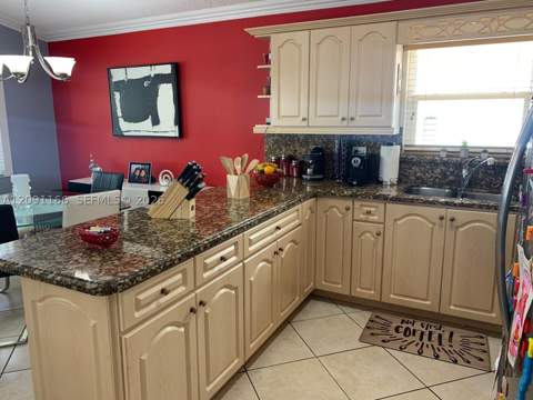 6940 W 25th Ln, Hialeah FL - photo 20 of 21