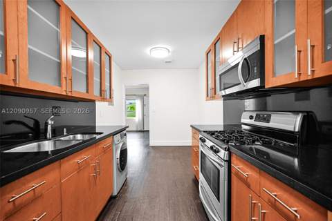 846 Jefferson Ave 8, Miami Beach FL - photo 11 of 39