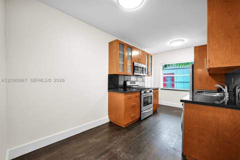 846 Jefferson Ave 8, Miami Beach FL - photo 6 of 39