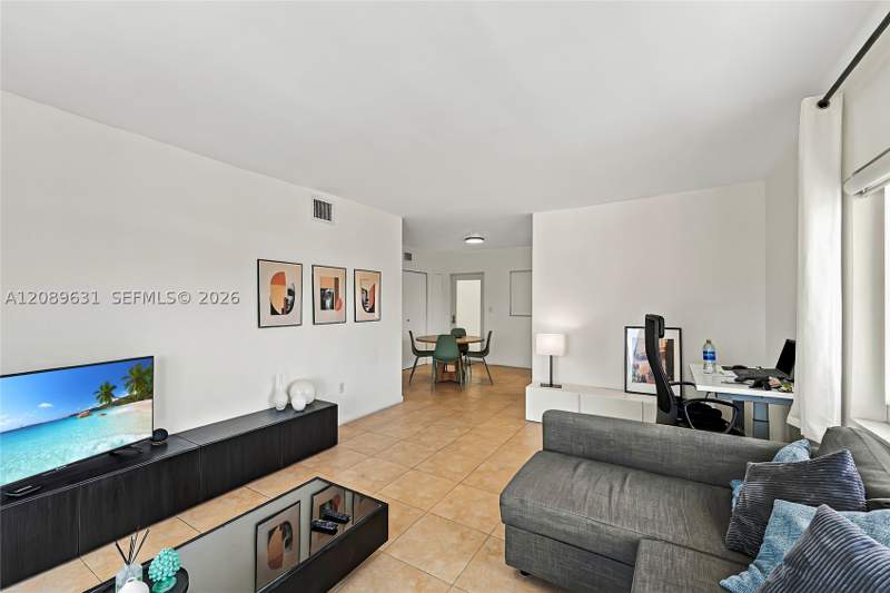 1 bedroom Condominium at 1420 Pennsylvania Ave 403, Penn Manor Condo, Miami Beach — photo 5