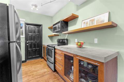 711 14th St 4, Miami Beach FL - photo 12 of 27