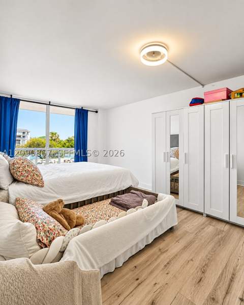 2457 Collins Ave 202, Miami Beach FL - photo 6 of 12
