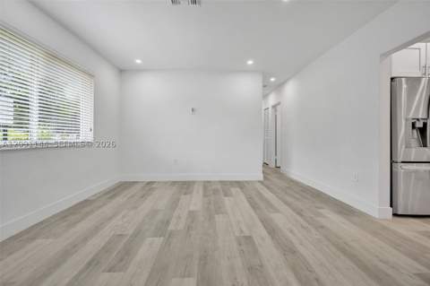 1401 NE 152nd St, North Miami Beach FL - photo 10 of 37