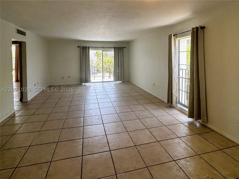 1 bedroom Condominium at 6900 N Kendall Dr A310, Dadeland Grove Condo, Pinecrest — photo 2
