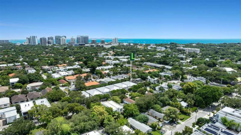 3 bedroom Townhouse at 3139 Hibiscus St 3139, Enchanted Grove Villas Co, Miami — photo 4