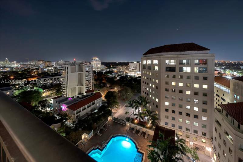 2 bedroom Condominium at 888 S Douglas Rd 1516, Puerta De Palmas Condo, Coral Gables — photo 5